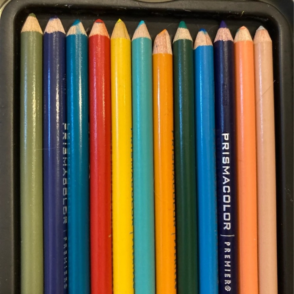 Coloring pencils - Picture 2 of 2